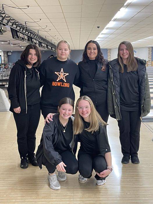Girls&#39; Bowling